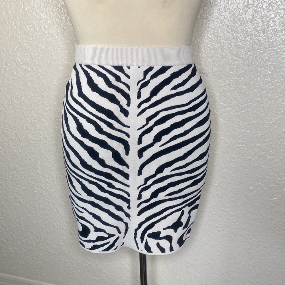 Bebe sexy skirt - Picture 5 of 6